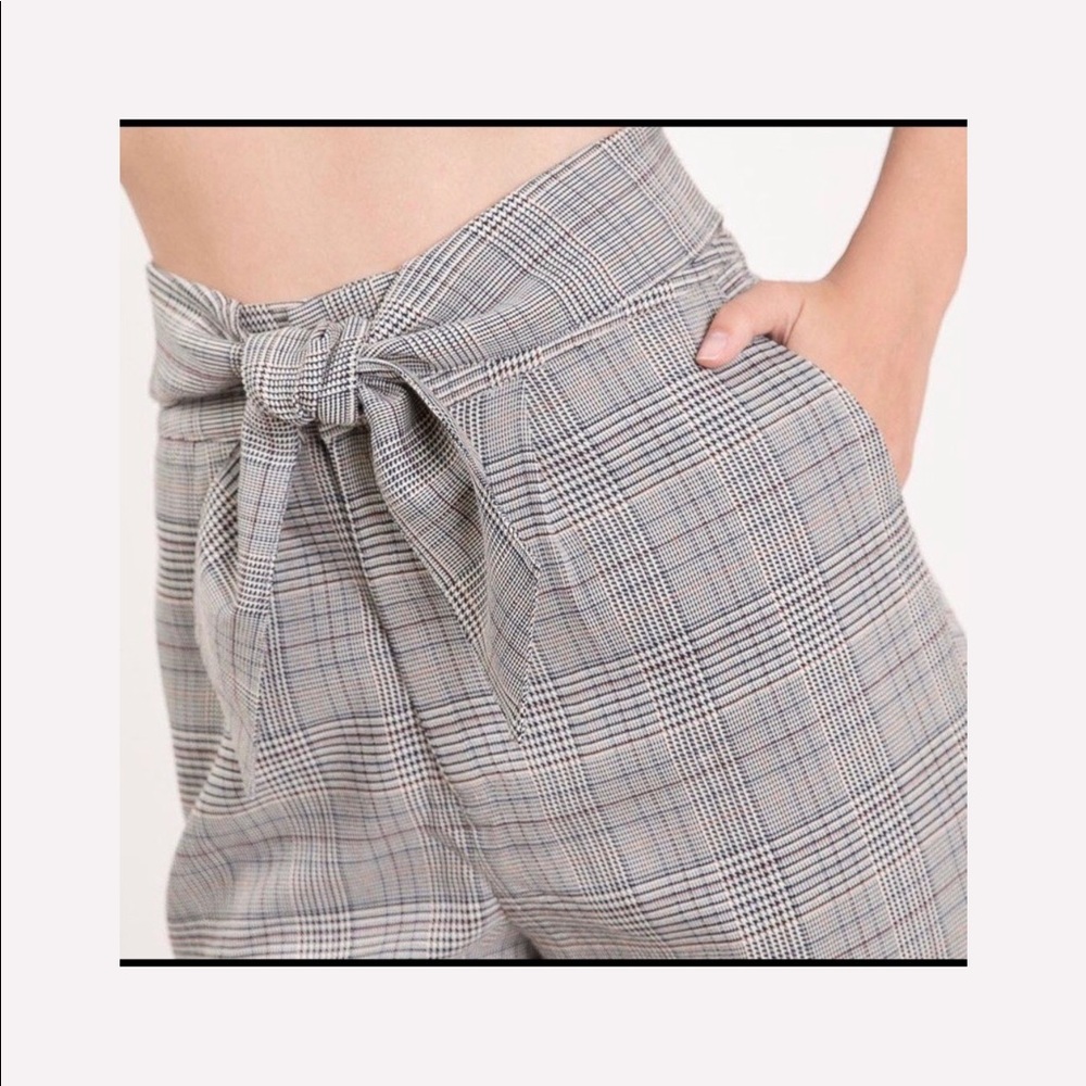 FRONT TIE BLACK & WHITE PLAID w/STRETCH - Picture 4 of 13